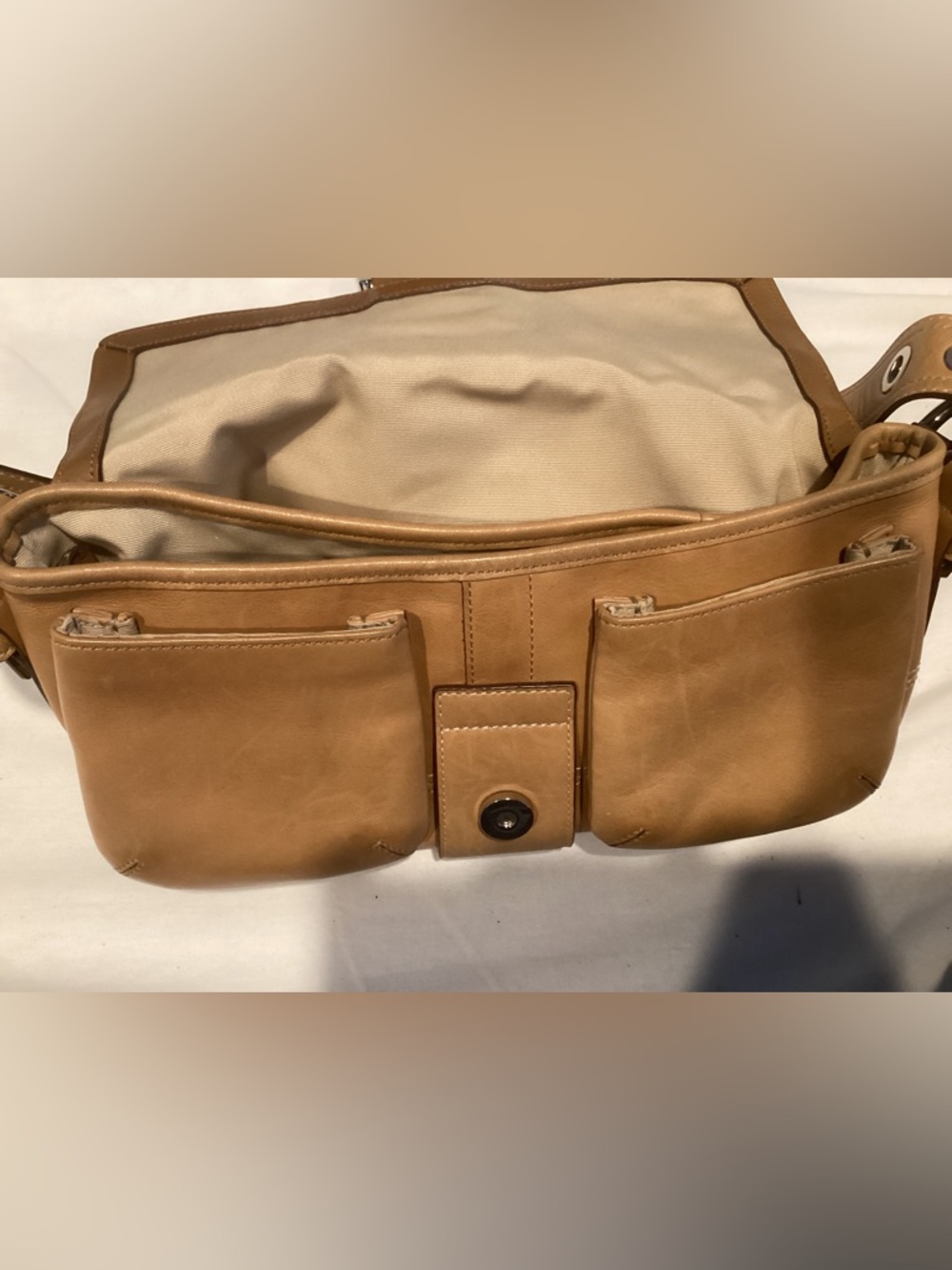 COACH Vintage Soho Double
Pocket Shoulder Bag #9434 - Picture 6 of 11